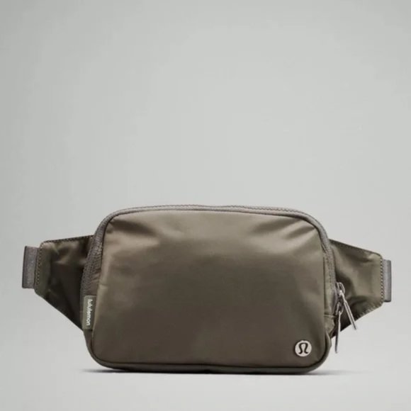 new womens the north face jester backpack grey green Amazon.com: The North Face Jester Everyday Laptop Backpack, Cavern Grey/New  Taupe Green, One Size : Electronics